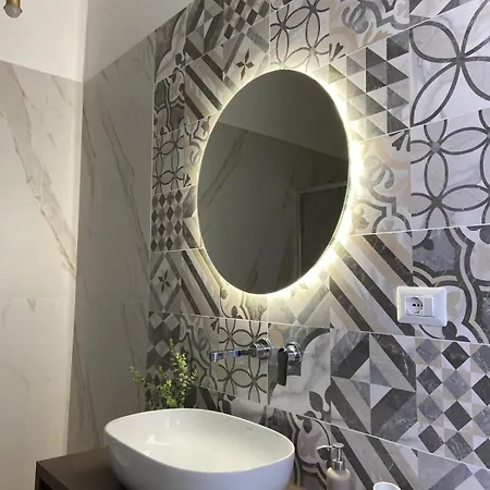 Semesterbostad Dante 23 *