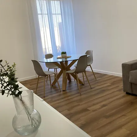 Dante 23 Nyaraló Avola